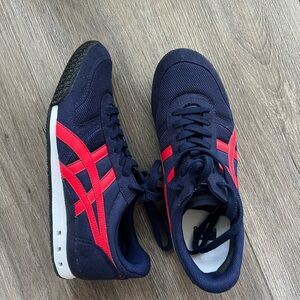 Onitsuka Tiger Ultimate 81